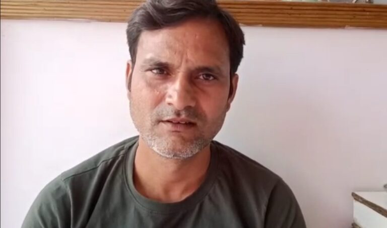 दुद्धी नगर पंचायत सभासद गोपाल सोनी ने प्रधानमंत्री शहरी आवास योजना के अंतर्गत लंबित धन अवमुक्त की मांग की।