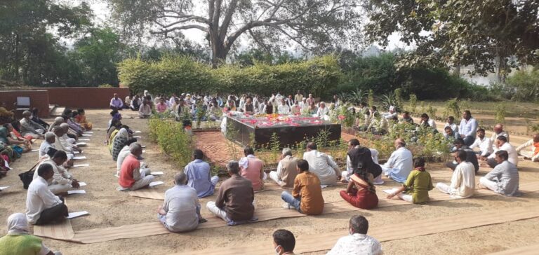 सांस्कृतिक प्रदूषण से बचाने की जिम्मेवारी ले समाज ,वनवासी सेवा आश्रम में दो दिवसीय ग्राम स्वराज्य शिविर का समापन।