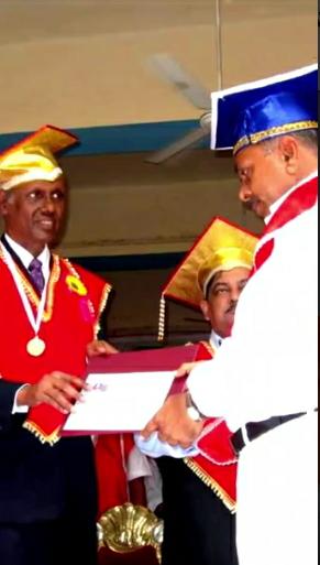 आज की पाजिटिव न्यूज़-: जेल में रहते हुए 8 साल में 31 डिग्रियां लीं, लिम्का बुक ऑफ रिकॉर्ड्स में नाम दर्ज, मिली सरकारी नौकरी भी।