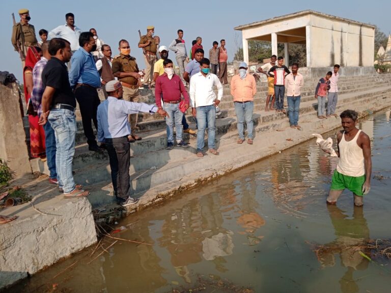 उपजिलाधिकारी दुद्धी रमेश कुमार ने विंढमगंज छठ घाट का किया दौरा