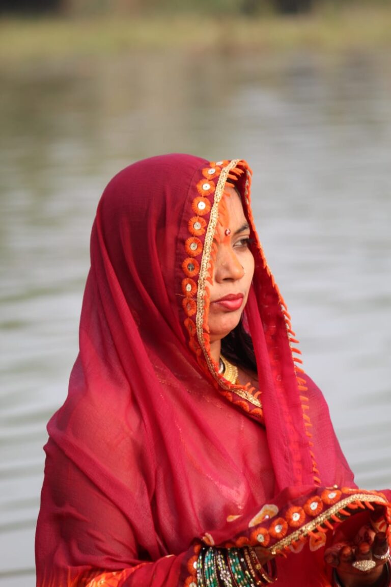 छठ महापर्व-:  महाआरती है आकर्षण का केंद्र,कोरोना दृष्टिगत केवल 100 लोगों ही शामिल होंगे महाआरती में। 