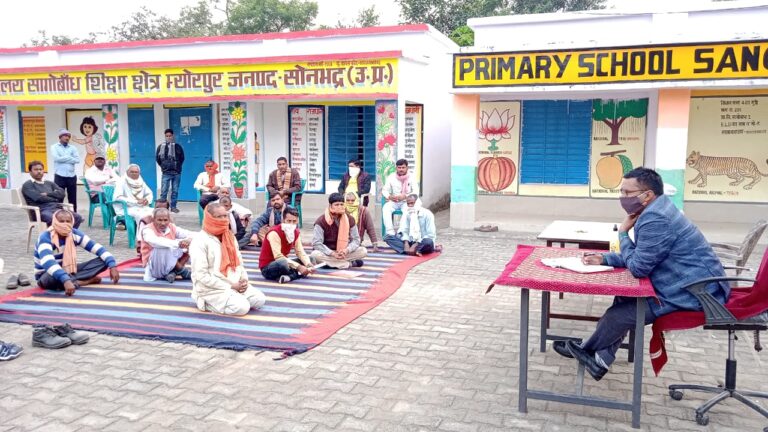 कार्यवाही -: किसानों के धान सत्यापन के लापरवाही के मामले में लेखपाल निलंबित।