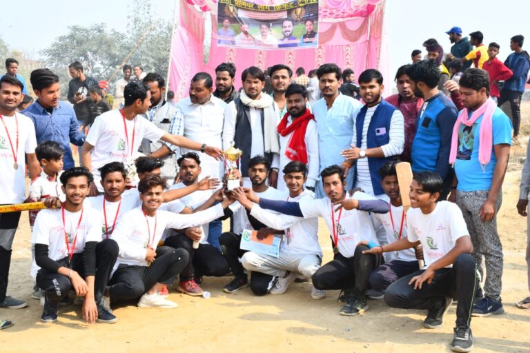 डाला प्रीमियर लीग सम्पन्न, डिफेंडिंग चैंपियन टीम बनी विजेता।