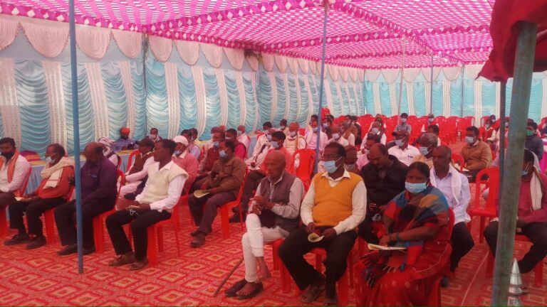 दुद्धी :- डीसीएफ में हुआ किसान सम्मान का आयोजन।