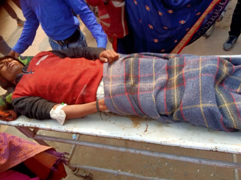 भारी मालवाहक कंटेनर और बाइक के जोरदार टक्कर में एक व्यक्ति की मौत दूसरे की हालत गंभीर।