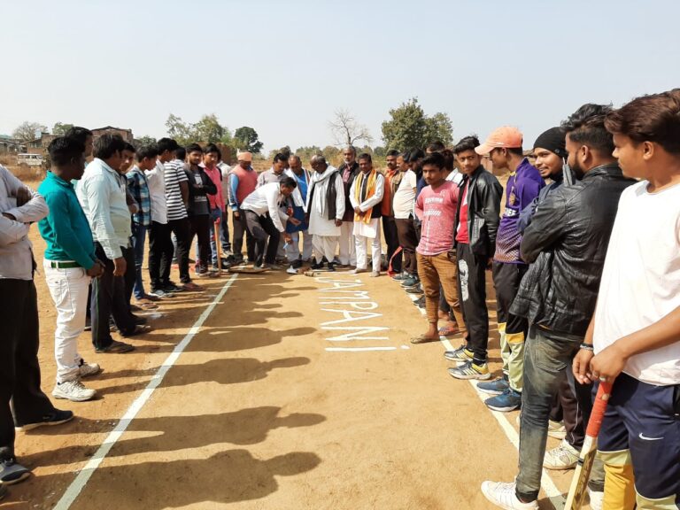 क्रांति क्रिकेट क्लब जामपानी ने 15 वीं बार कैनवस क्रिकेट टूर्नामेंट का किया आयोजन।