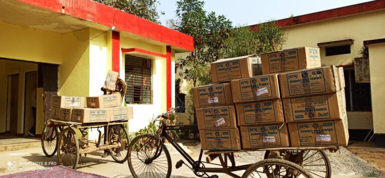 दुद्धी बाल विकास परियोजना कार्यालय पहुँचा 17693 पैकेट पराग दुध।