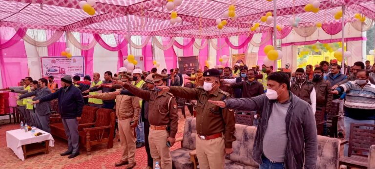 अल्ट्राटेक सीमेंट डाला लिमिटेड में मनाया जा रहा सड़क सुरक्षा सप्ताह।