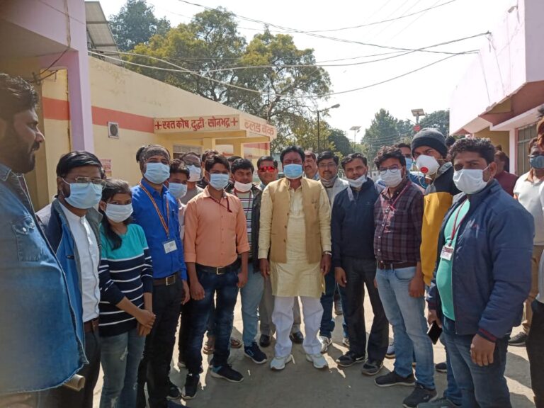 2025 तक टीवी मुक्त भारत के पहल पर 28 सदस्यीय सचल दस्ते का लोकप्रिय विधायक हरिराम चेरो ने हरी झंडी दिखाकर रवाना किया।