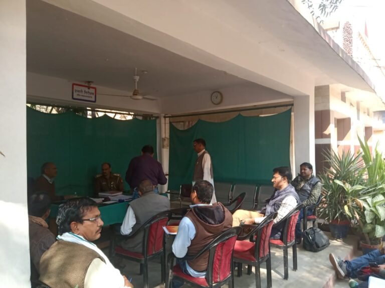 दुद्धी -: थाना दिवस में कुल 6 शिकायती प्रार्थना पत्र आए।