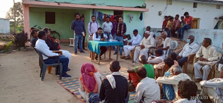 उप जिलाधिकारी ने घिवही में लगाया जन चौपाल।