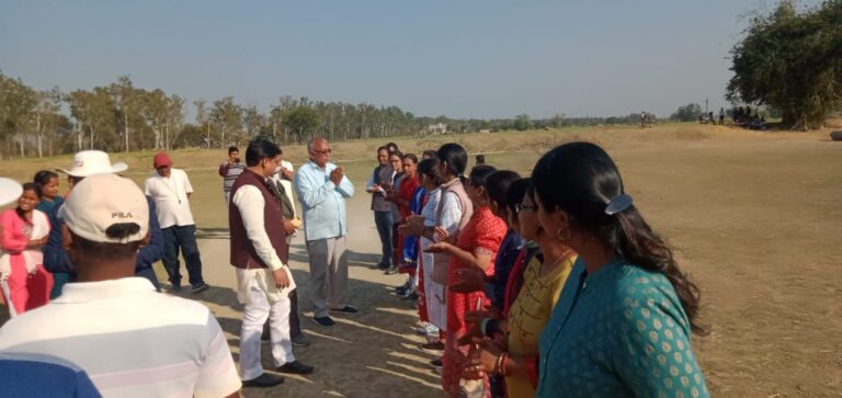 केकराही उच्च प्राथमिक विद्यालय में चल रही शिक्षक खेल कूद प्रतियोगिता हुई सम्पन्न ।