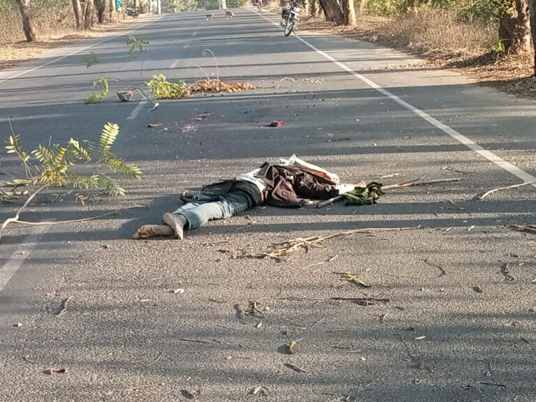 बभनी:- अज्ञात वाहन ने इकदिरी निवासी श्रमिक को आसनडीह मार्ग पर कुचला, दर्दनाक मौत।