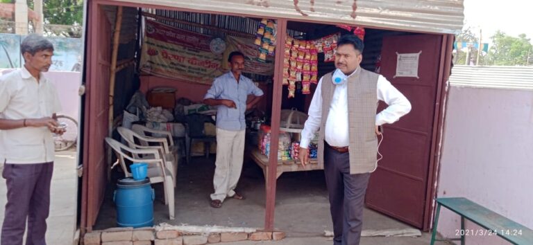 उप जिलाअधिकारी द्वारा कोविड-19 टीकाकरण का हाल जाना गया।