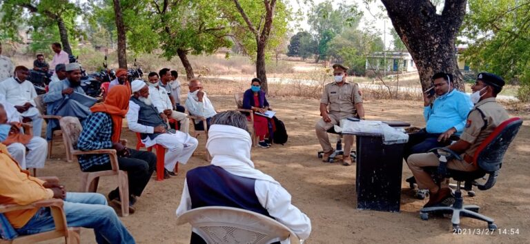उप जिलाअधिकारी एवं पुलिस क्षेत्राधिकारी दुद्धी ने होली त्यौहार व शब ए बारात के मद्देनजर जिम्मेदार लोगों के साथ की बैठक।