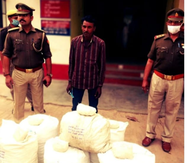 बभनी पुलिस नें उड़ीसा से कौशाम्बी जा रहे गांजे की बड़ी खेप पकड़ी, एक हिरासत में।