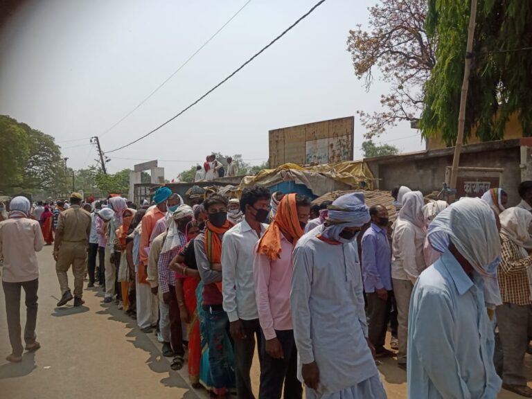 दुद्धी-: त्रिस्तरीय पंचायत चुनाव में 1525 लोगों ने नामांकन किया।