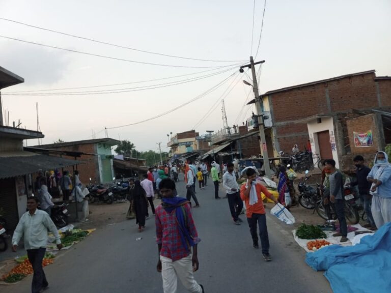 ग्राम पंचायत सागोबांध में खुलेआम उड़ाई जा रही है लॉकडाउन की धज्जियां