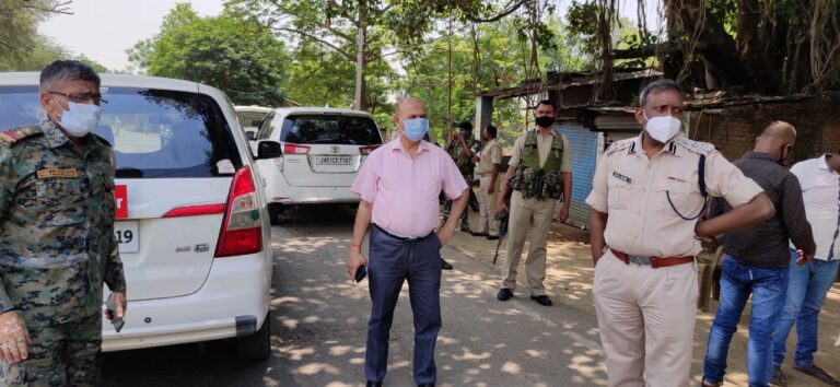 पलामू प्रमंडल के आयुक्त व डीआईजी ने झारखण्ड बार्डर का लिया जायजा