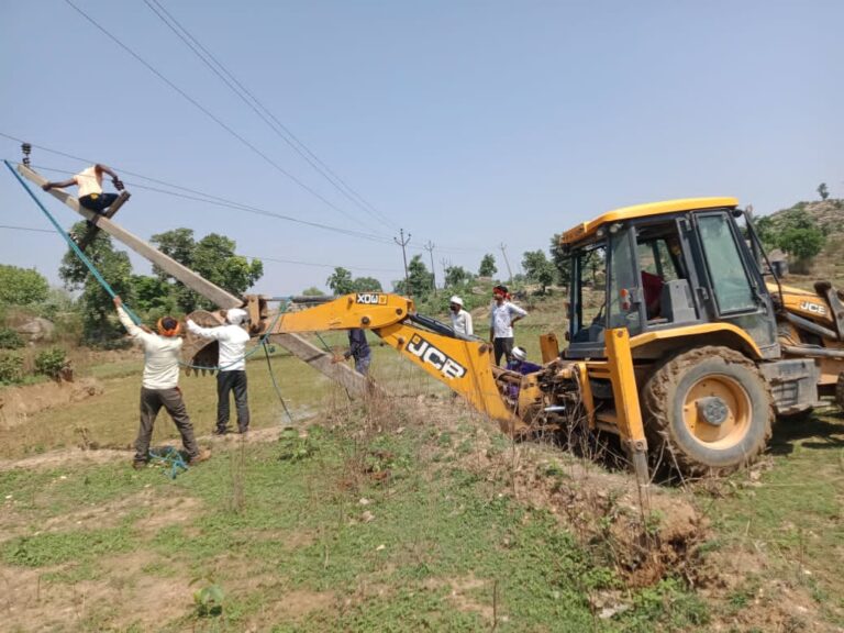 विंढमगंज क्षेत्र में 80 घंटा से विद्युत आपूर्ति ठप,उपभोगताओं में आक्रोश