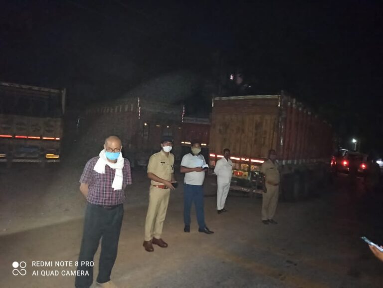 21 वाहनों को एसडीएम दुद्धी, सी ओ व खनन निरीक्षक, एआरटीओ आदि ने बिना रवन्ना व ओवरलोड वाहनों के विरुद्ध की विधिक कार्रवाई