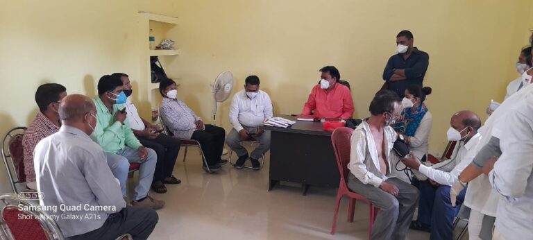 सराहनीय पहल – लोकप्रिय विधायक हरिराम चेरो-कोरोना टीकाकरण जन जागरूकता अभियान में ग्राम बीड़र व दुम्हान आदि पंचायत भवन पहुंचे