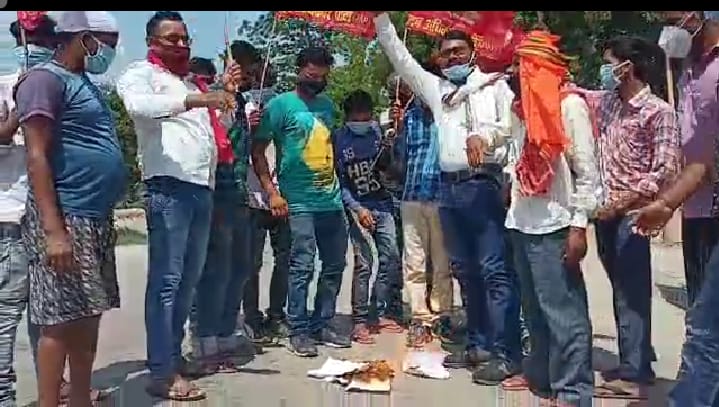 पूंजीपतियों और उद्योग पतियों को लाभ पहुंचाने के लिए सरकार नहीं सुन रही किसानों की आवाज- जिलाध्यक्ष आदित्य मौर्य