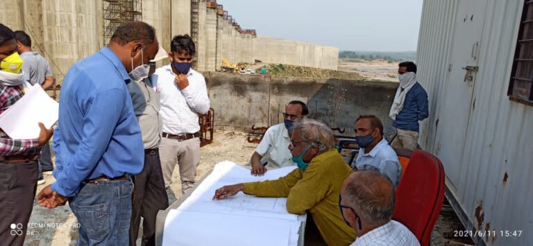 मुख्य अभियन्ता लेवल वन पहुंचे कनहर सिचाई परियोजना