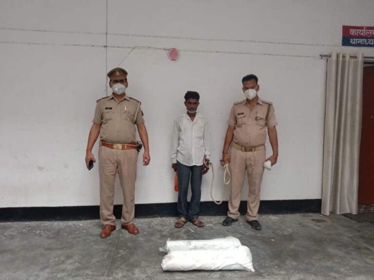 चोरी के सामान के साथ डाला पुलिस ने एक अभियुक्त को किया गिरफ्तार