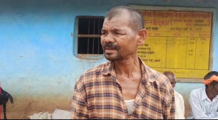 गोहड़ा के कोटेदार द्वारा कार्ड धारकों से अवैध धन उगाही