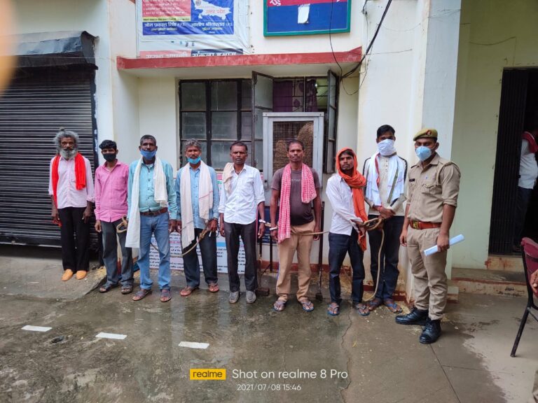 विंढमगंज पुलिस ने किया 8 लोगो को चालान।