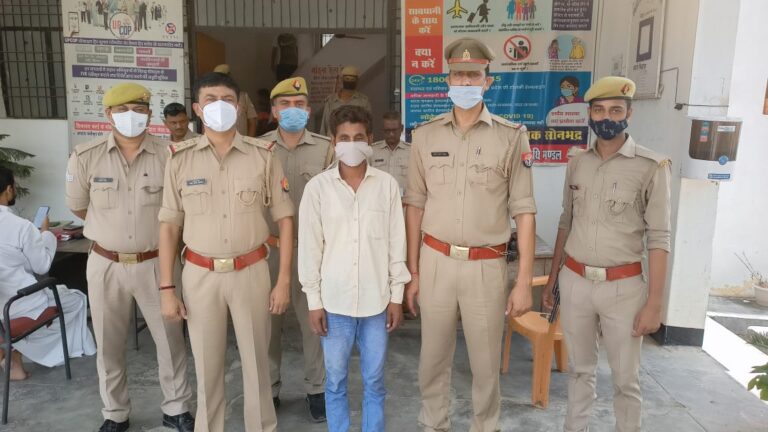 25 हजार का इनामिया अभियुक्त को डाला व चोपन पुलिस ने किया गिरफ्तार।
