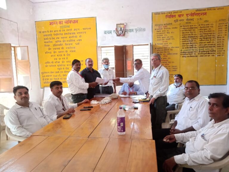 दुद्धी – सिविल बार एसोसिएशन निर्वाचन में विभिन्न पदों हेतु 5 नामांकन फार्म बीके