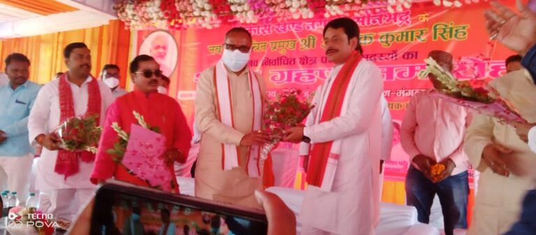 नवनिर्वाचित ब्लाक प्रमुख व क्षेत्र पंचायत सदस्यों ने ली शपथ