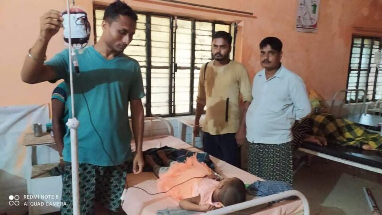 फरिस्ते – ग्राम हथवानी की दलित राजकुमारी की 4 वर्षीय बच्ची को दुद्धी रामनगर के सुधीर चन्द्रवंशी ने ब्लड देकर जान बचाई