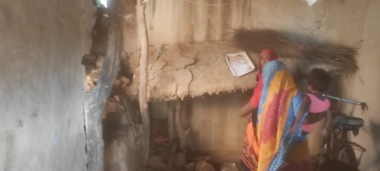 सागोबांध:लगातार बारिश के कारण कच्चे मकान गिरे,जनजीवन हुआ अस्त व्यस्त