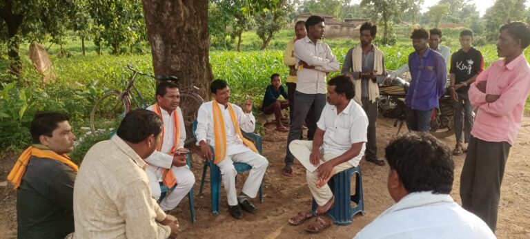 भाजपाइयो ने हमले में मृतक परिवार के घर पहुंच संवेदना व्यक्त कर लिया जायजा,कार्यवाही का दिया आश्वासन