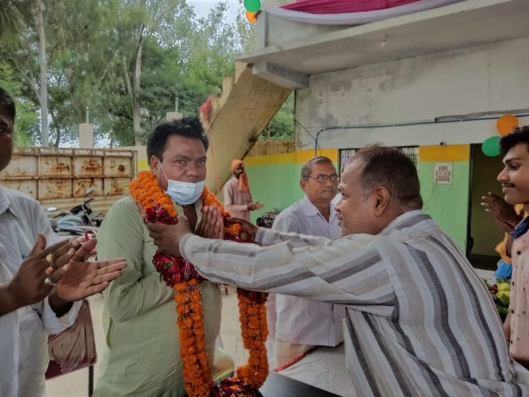 सुंदर पहल- अत्याधुनिक सुविधाओं से लैस सर्विस सेंटर का विधायक हरिराम चेरो ने किया उद्घाटन।