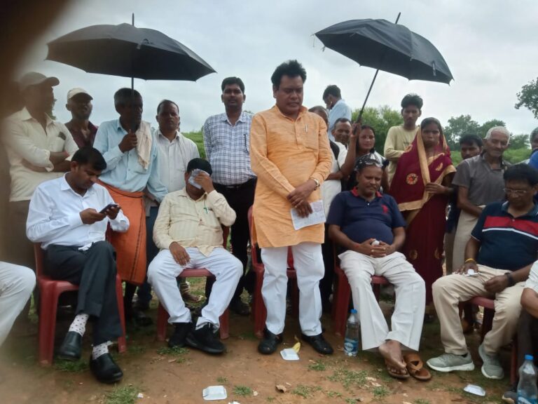 एक करोड़ की लागत से बहेगी विकास की धारा – हरिराम चेरो विधायक।