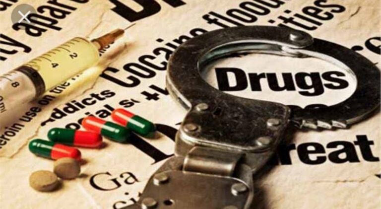 सोनभद्र – मादक पदार्थों की बिक्री जोरों पर, बढ़ रही चोरी की घटनाएं, पुलिस प्रशासन मूक दर्शक।