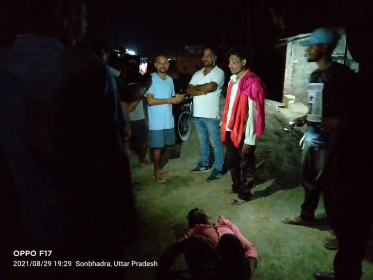 बाइक और साइकिल की टक्कर में बाइक सवार दो घायल।