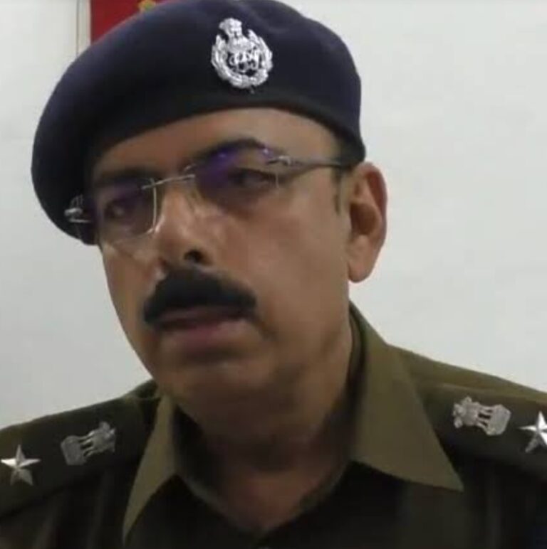 सोनभद्र – “अब पुलिस थाने चौकियों पर दलाली करने वाले लोग जाएंगे जेल, जिले में तीन टीमें गठित।” – सोनभद्र पुलिस अधीक्षक