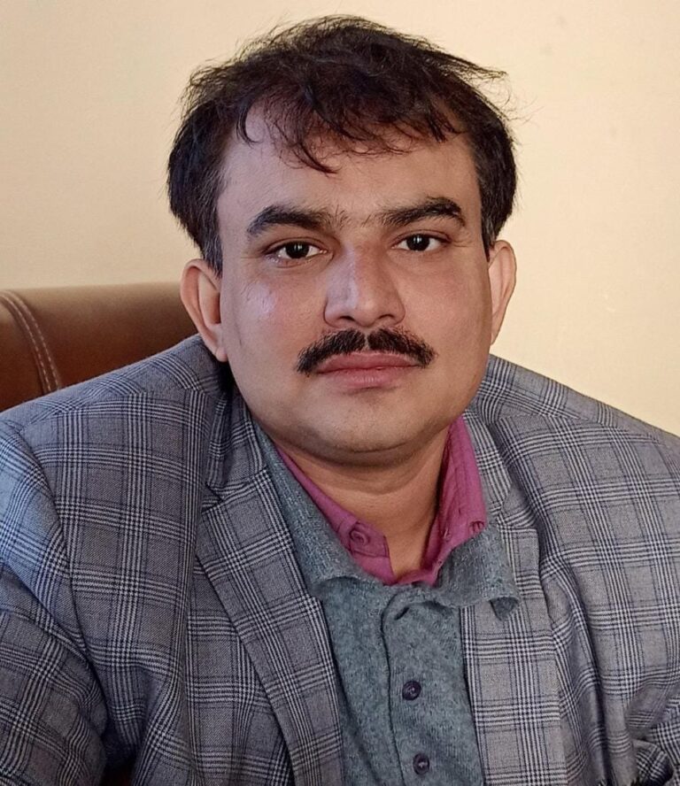 दुद्धी नए तहसीलदार बने सुरेश चंद्र शुक्ला।