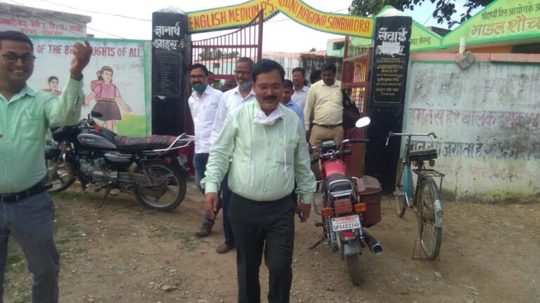 डी सी मनरेगा ने जाना नक्सल क्षेत्र की जमीनी हकीकत।