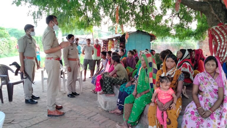 मिशन शक्ति के तहत महिलाओं को किया जा रहा जागरूक।