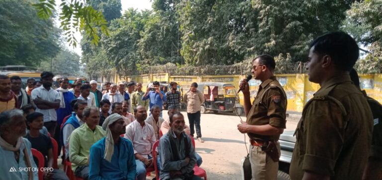 डाला पुलिस ने यातायात नियमों का पालन करने के लिए किया प्रेरित।