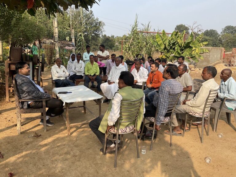 दुद्धी एसडीएम द्वारा अनेक गांवों के भ्रमण के दौरान जन चौपाल लगाकर वरासत,धान सत्यापन,उन्नत खेती उत्पादन आदि के बारे में स्थलीय निरीक्षण कर दिशा निर्देश दिया गया।