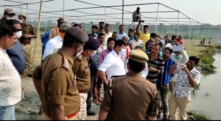 डीएम व एसपी द्वारा छठ घाटों पर सुरक्षा के दृष्टिगत की गयी तैयारियों का लिया गया जायजा।