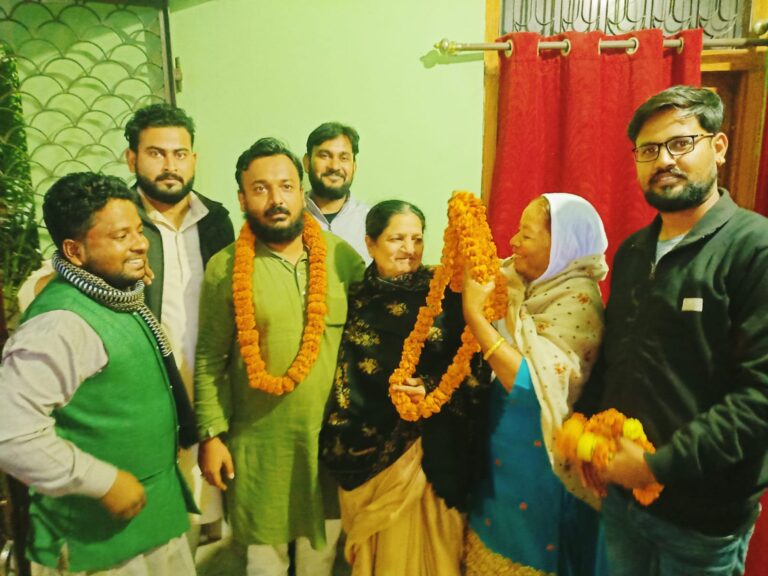 जामा मस्जिद बैढन सदर का हुआ चुनाव, मीनाज खान पुनः हुए विजयी।