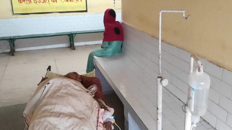 खेत में लगे सेम को बकरी द्वारा चरे जाने पर दो पक्षों में चटकी लाठियां।